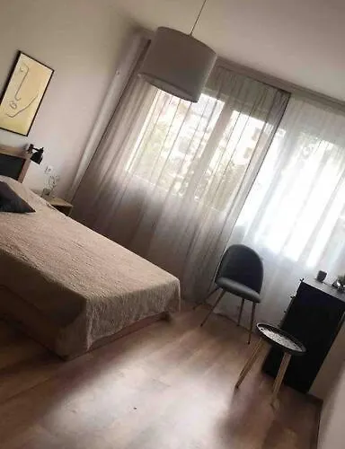 Апартаменты Specious Modern